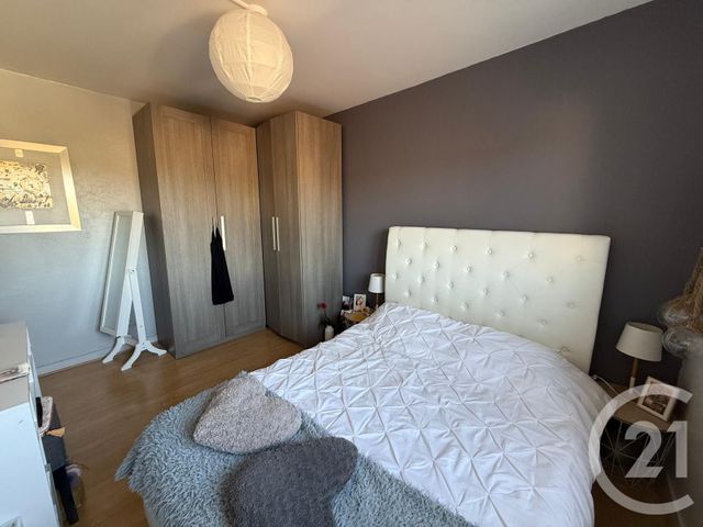 Appartement T5 à louer - 5 pièces - 85.0 m2 - ST GENEST MALIFAUX - 42 - RHONE-ALPES - Century 21 Seux Immobilier