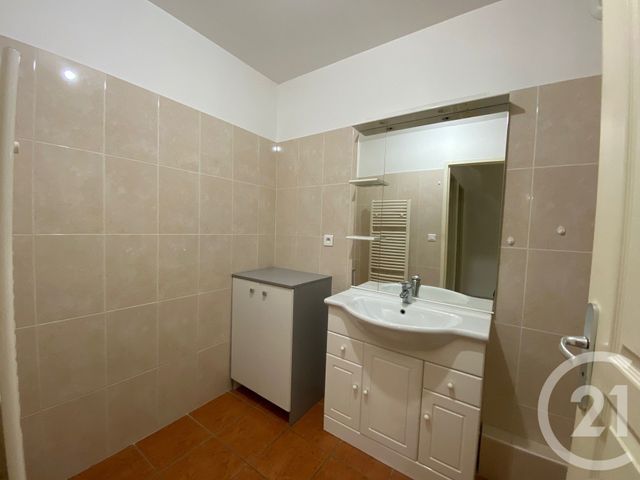 Appartement F3 à louer - 3 pièces - 79.7 m2 - ANDREZIEUX BOUTHEON - 42 - RHONE-ALPES - Century 21 Seux Immobilier
