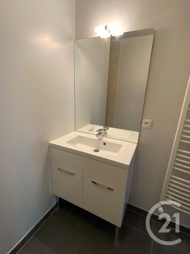 Appartement T3 à louer - 3 pièces - 67.96 m2 - MONTBRISON - 42 - RHONE-ALPES - Century 21 Seux Immobilier