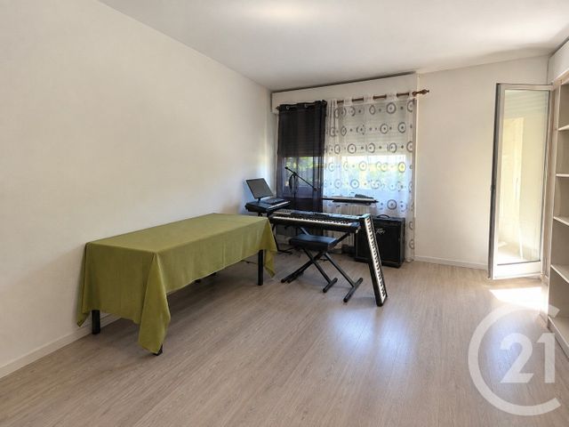 Appartement à vendre - 2 pièces - 35.0 m2 - ST PRIEST EN JAREZ - 42 - RHONE-ALPES - Century 21 Seux Immobilier