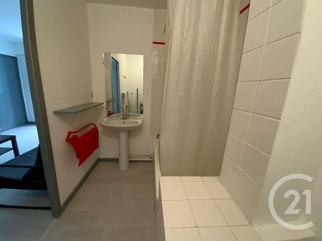 Appartement Studio à louer - 1 pièce - 26.0 m2 - ST ETIENNE - 42 - RHONE-ALPES - Century 21 Seux Immobilier