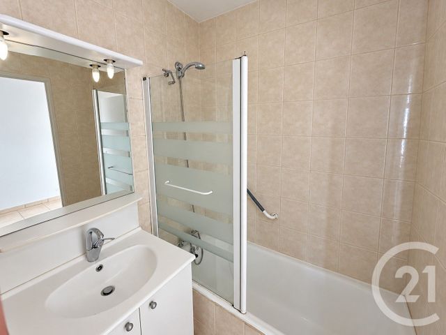 Appartement F2 à louer - 2 pièces - 51.2 m2 - ST ETIENNE - 42 - RHONE-ALPES - Century 21 Seux Immobilier