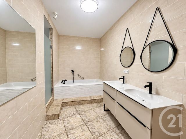 Appartement F5 à vendre - 5 pièces - 133.68 m2 - ST ETIENNE - 42 - RHONE-ALPES - Century 21 Seux Immobilier