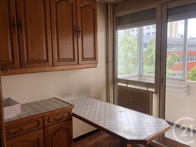 Afficher la photo en grand Appartement F3 à vendre - 3 pièces - 58.92 m2 - ST ETIENNE - 42 - RHONE-ALPES - Century 21 Seux Immobilier