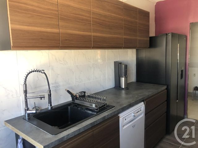 Appartement F4 à vendre - 4 pièces - 83.42 m2 - ST ETIENNE - 42 - RHONE-ALPES - Century 21 Seux Immobilier Appartement F4 à vendre - 4 pièces - 83.42 m2 - ST ETIENNE - 42 - RHONE-ALPES - Century 21 Seux Immobilier