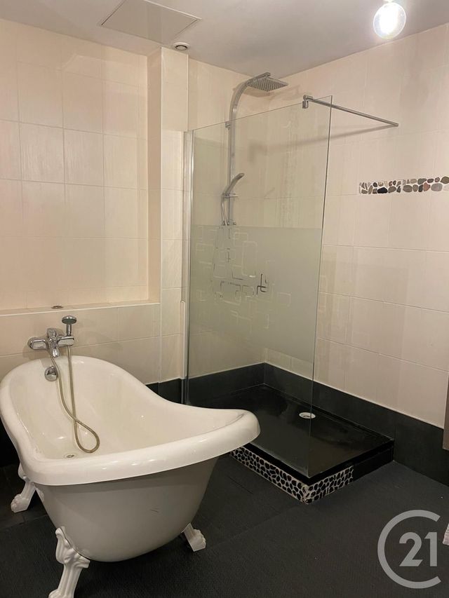Appartement F7 à vendre - 7 pièces - 351.0 m2 - ST ETIENNE - 42 - RHONE-ALPES - Century 21 Seux Immobilier Appartement F7 à vendre - 7 pièces - 351.0 m2 - ST ETIENNE - 42 - RHONE-ALPES - Century 21 Seux Immobilier