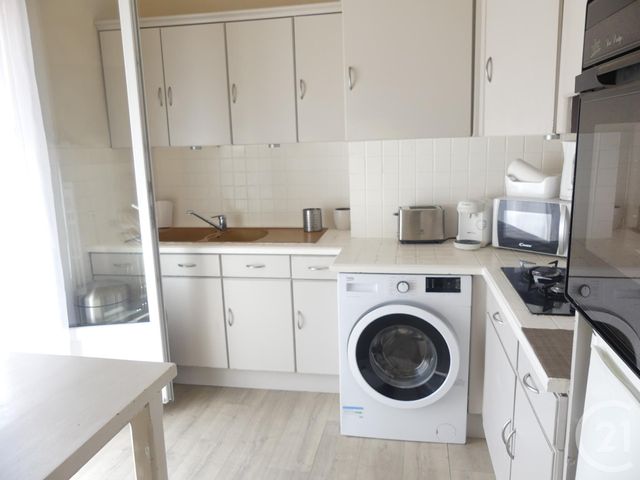 Afficher la photo en grand Appartement F3 à vendre - 3 pièces - 68.25 m2 - ST ETIENNE - 42 - RHONE-ALPES - Century 21 Seux Immobilier