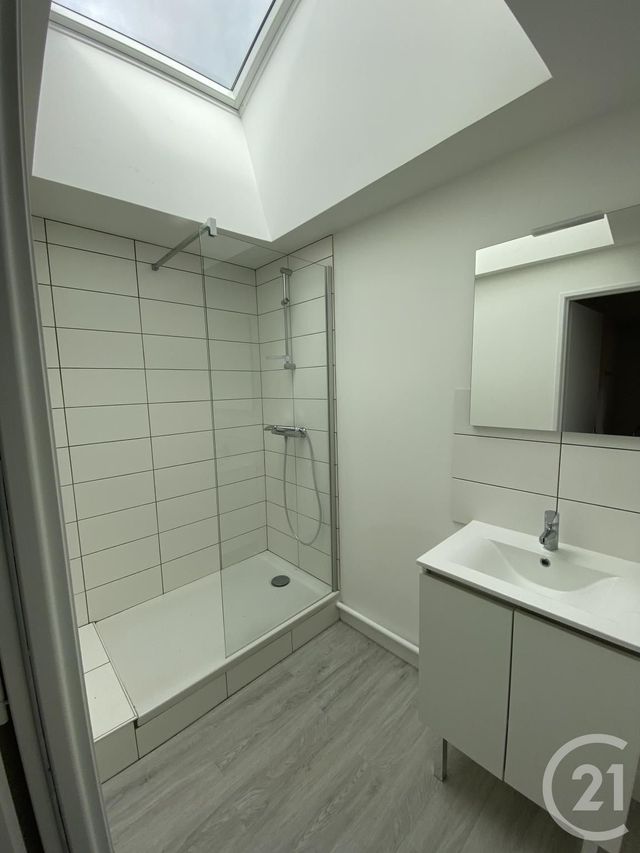 Afficher la photo en grand Appartement F5 à vendre - 5 pièces - 120.0 m2 - ST JUST ST RAMBERT - 42 - RHONE-ALPES - Century 21 Seux Immobilier